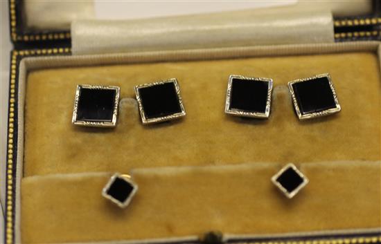 Cased set of dress studs